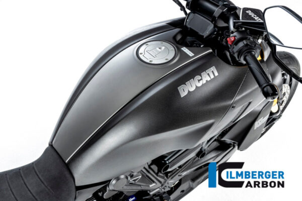 Kryt nádrže pravý z karbonu matný na motocykly DUCATI Diavel 1260 od 2019