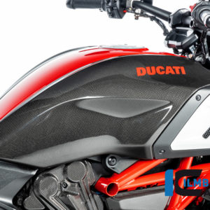 Kryt nádrže pravý z karbonu lesklý na motocykly DUCATI Diavel 1260 od 2019