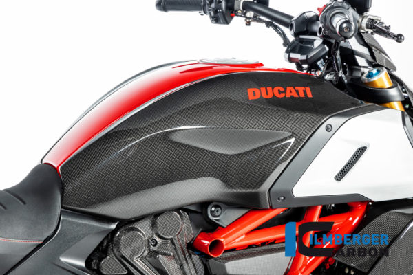 Kryt nádrže pravý z karbonu lesklý na motocykly DUCATI Diavel 1260 od 2019