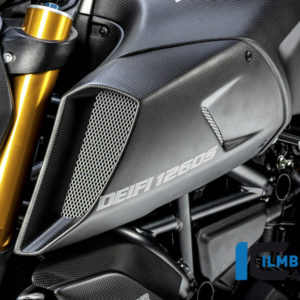 Kryt přívodu vzduchu levý z karbonu matný na motocykly DUCATI Diavel 1260 od 2019