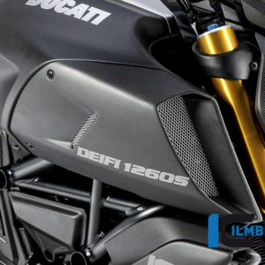 Kryt přívodu vzduchu pravý z karbonu matný na motocykly DUCATI Diavel 1260 od 2019
