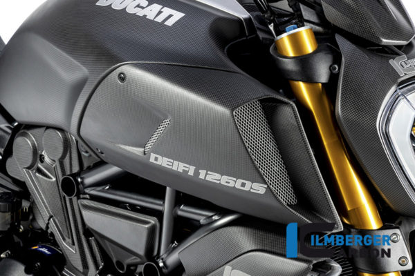 Kryt přívodu vzduchu pravý z karbonu matný na motocykly DUCATI Diavel 1260 od 2019