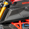 Kryt přívodu vzduchu levý z karbonu lesklý na motocykly DUCATI Diavel 1260 od 2019
