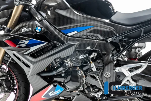 Kryt chladiče levý z karbonu na BMW S 1000 R od 2021